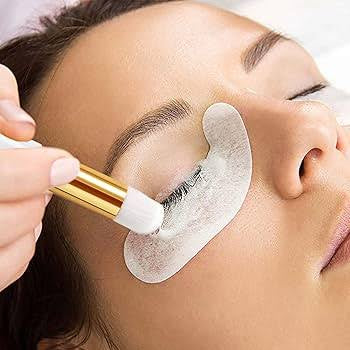White Eyelash Cleansing Brush - 1pc